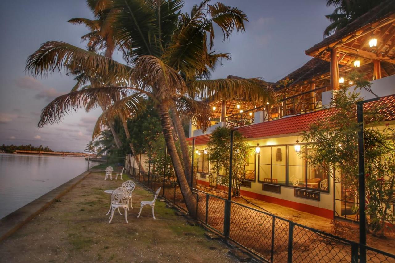 Hotel Vala House Cherai Beach Exterior foto